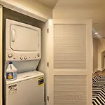 Philadelphia Apartment Walk To Bus And Train Stops!